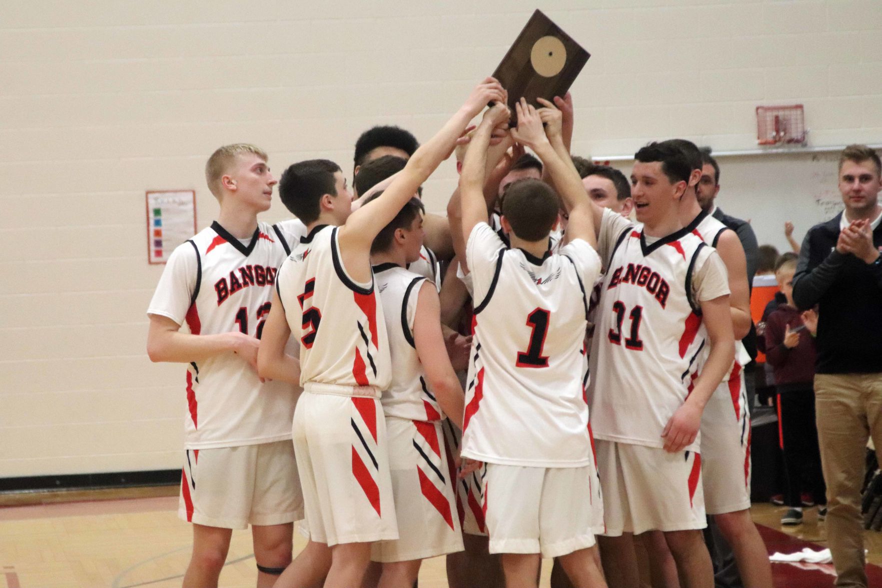 New Lisbon at Bangor boys basketball regional (3-2-19)